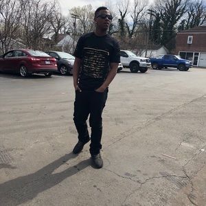 Meet your Posher, Devin